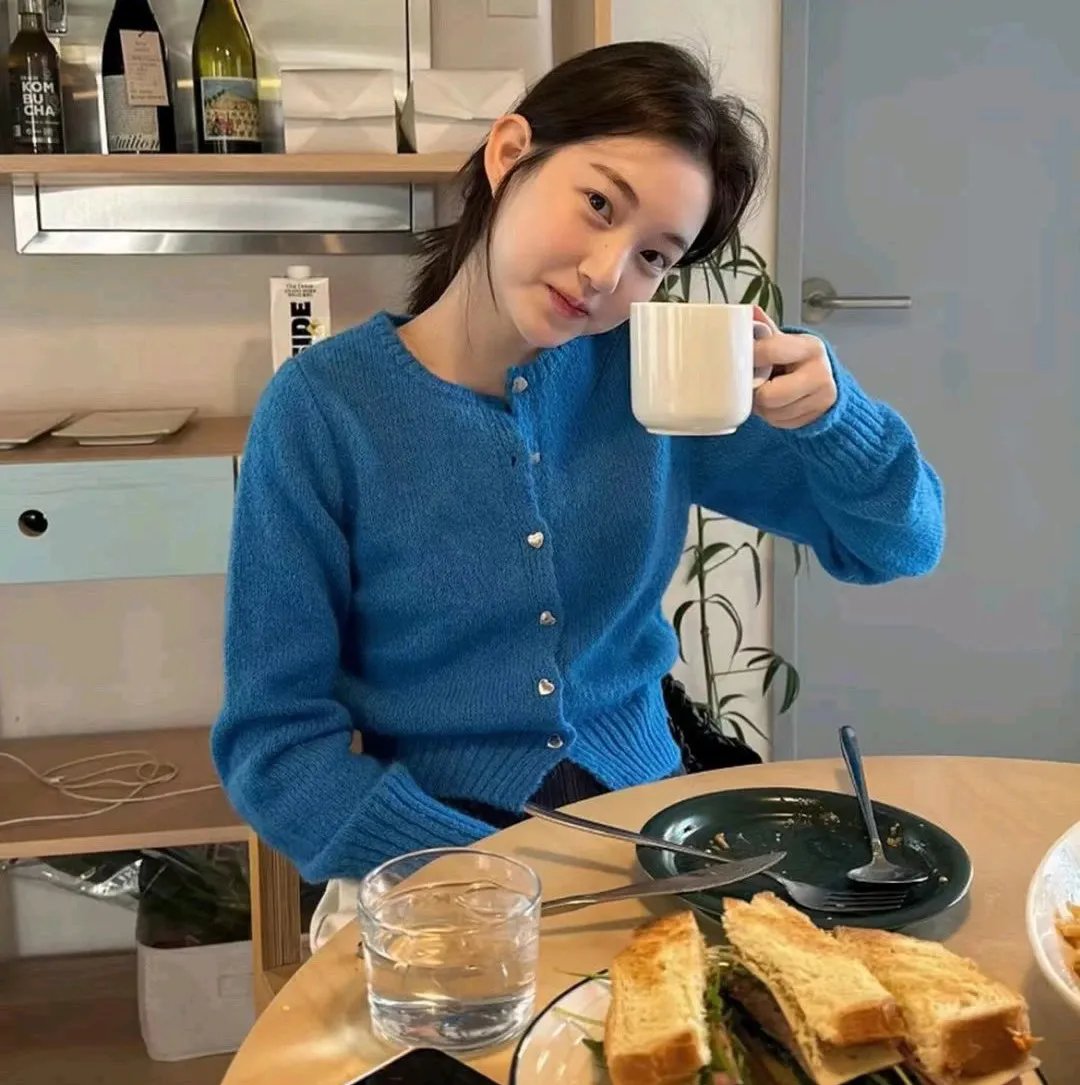 穿书七零被全家宠